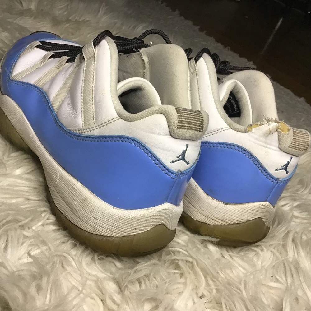 Jordan 11 legend blue